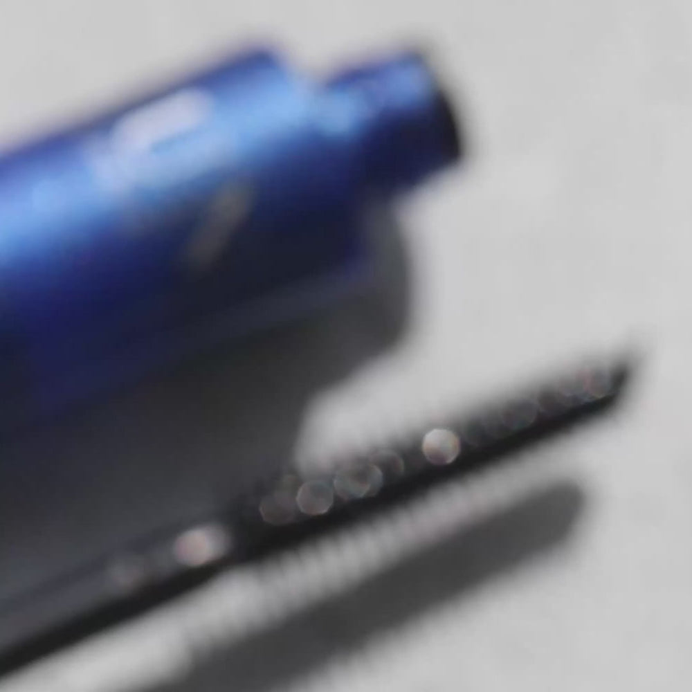
                  
                    Load and play video in Gallery viewer, Mascara Vatn Waterproof 38°C
                  
                